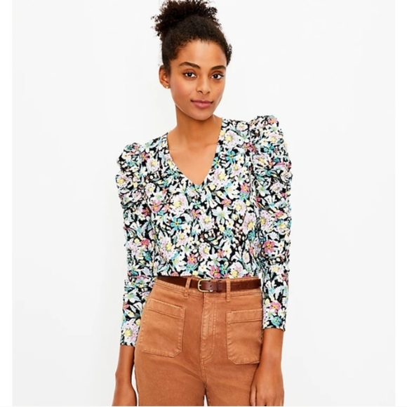 LOFT Tops - LOFT Multicolor Floral Shirred Textured Puff Sleeve Top NWT